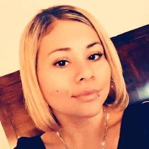 Meet your Posher, Lorena